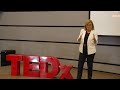 Lo que perdemos, lo que heredamos y lo que elegimos ser | Mónica Delta | TEDxUPC