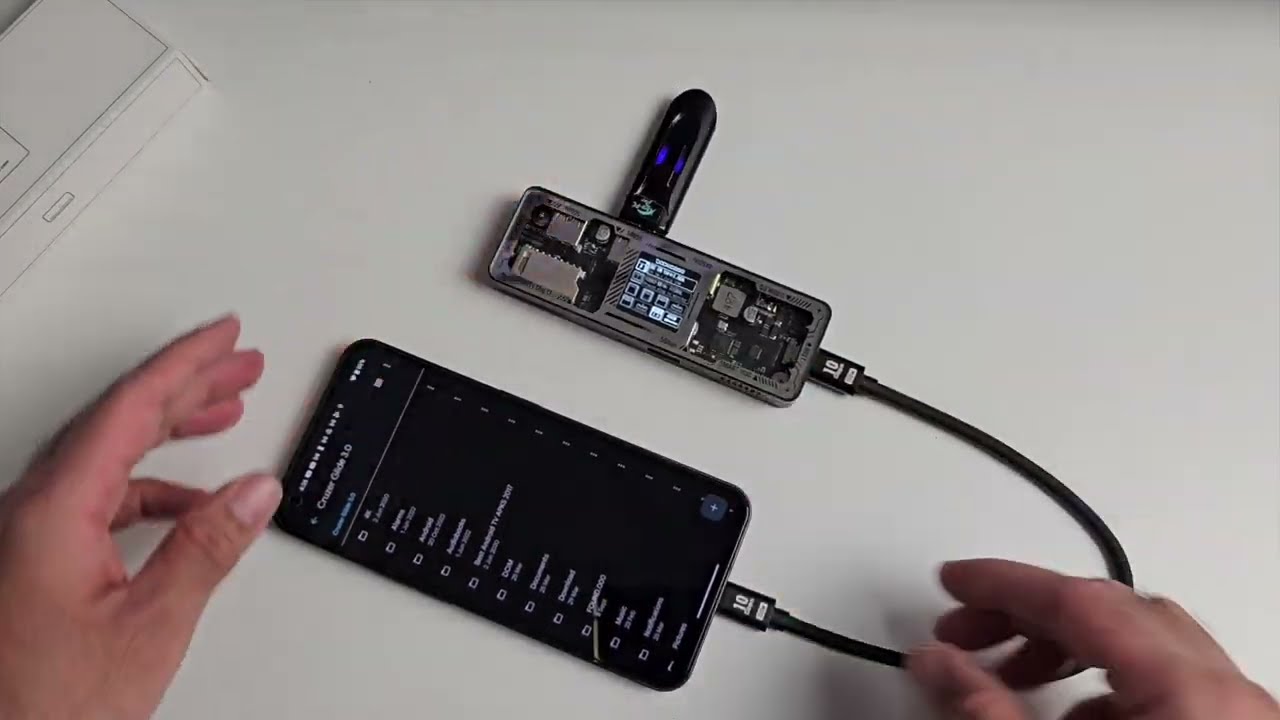 The Smart 7in1 USB-C Hub From the Future - Dockcase Explorer