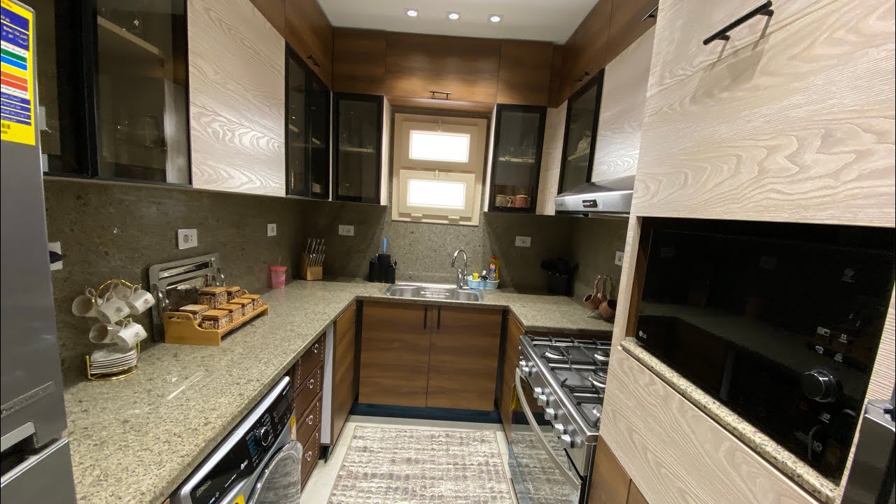 شقه عروسه دمياط الجديده ودولابها المخفى اللى افتكرتو ديكور مع الحائط