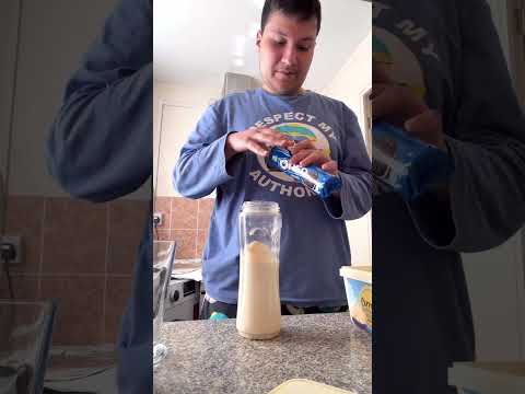 Me making an Oreo milkshake