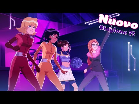 Stuck in Mandy's Mainframe | Totally Spies! Season 7 | Clip
