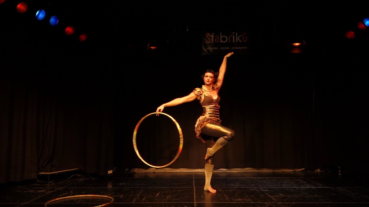 Lisa Looping Hula Hoop Doll