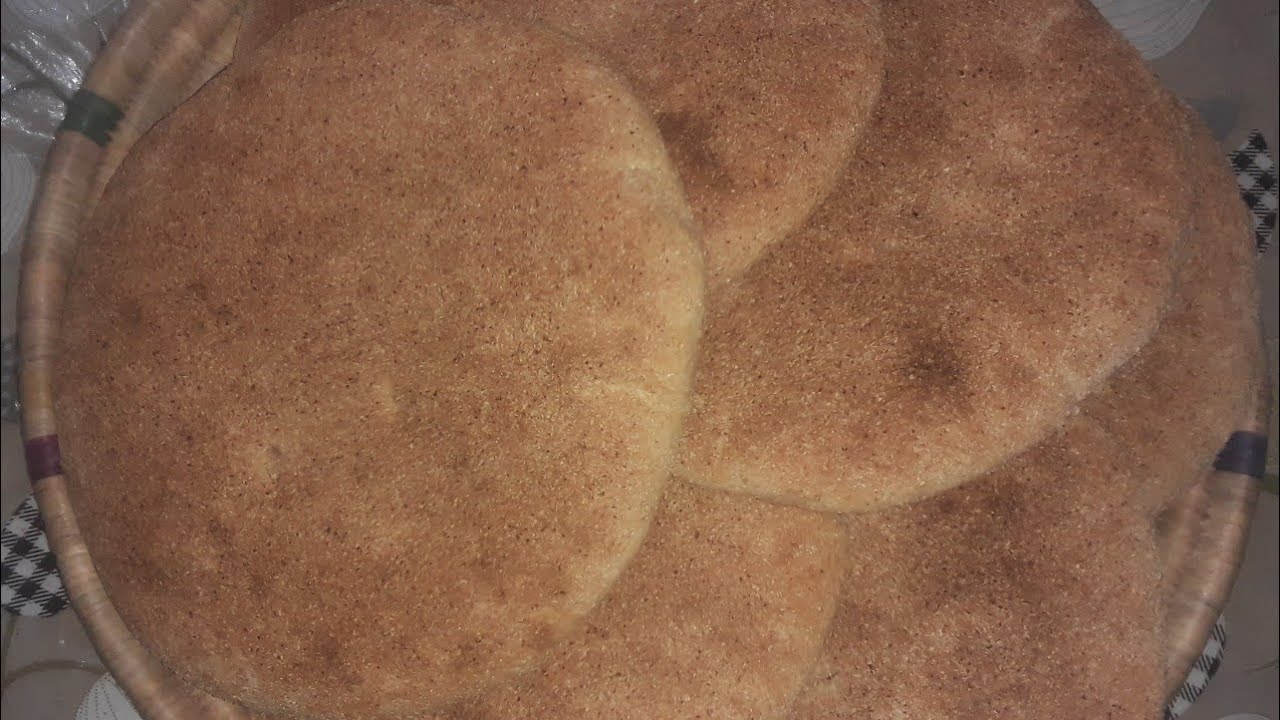 خبز الدار المغربي التقليدي من إيد الواليدة بدون دقيق أبيض صحي كيجي رااائع 🥖