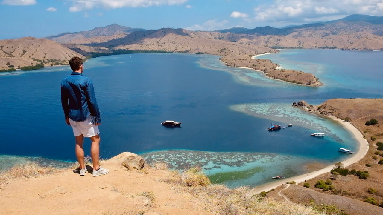 Guarda PHILIPP ONEL - Shining (Bali, Lombok, Jakarta | Indonesia music travel video) su YouTube Guarda PHILIPP ONEL - Shining (Bali, Lombok, Jakarta | Indonesia music travel video) su YouTube