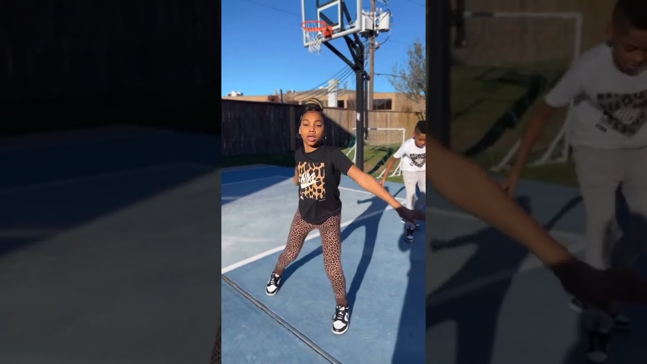 She Be Tweakin 