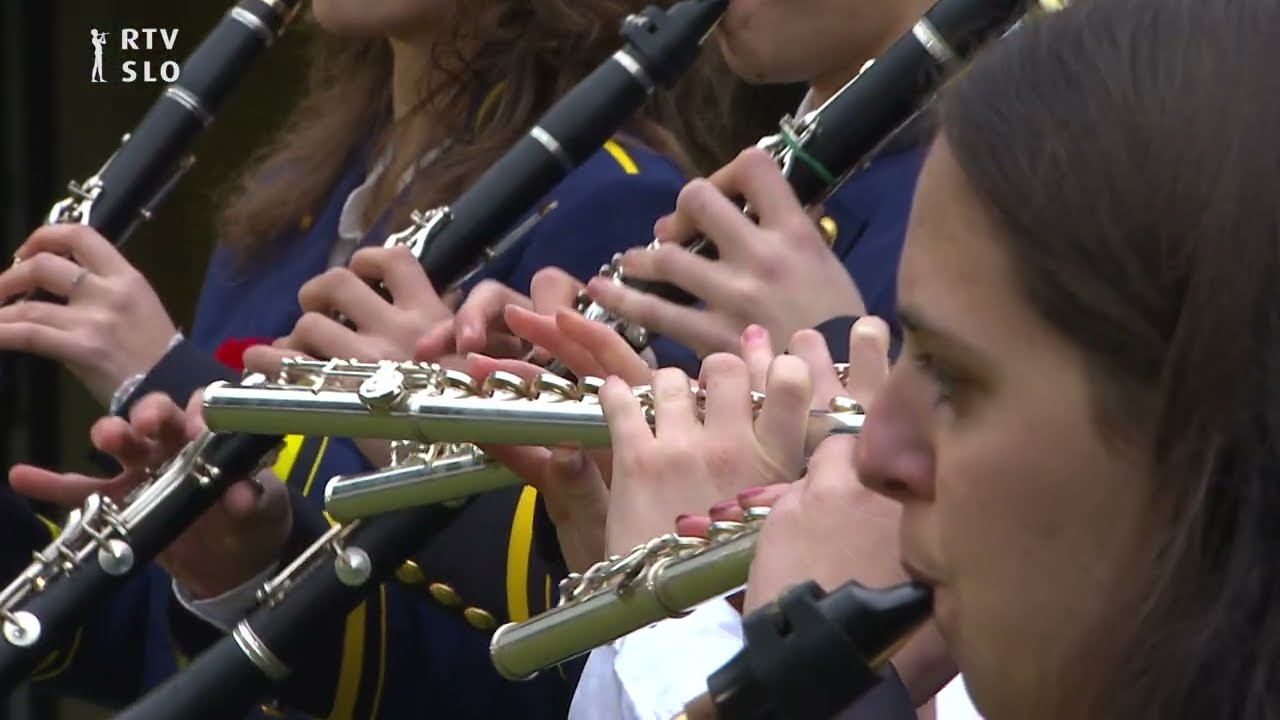 PIHALNI ORKESTER ZARJA ŠOŠTANJ IN MEPZ SVOBODA ŠOŠTANJ - SLOVENIJA OD KOD LEPOTE TVOJE