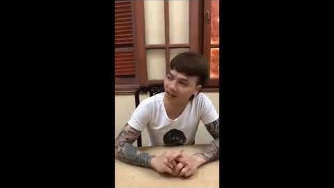 Khá Bảnh khóc nức nở tại trụ sở Công an,gửi lời nhắn nhủ tới người thân cùng 