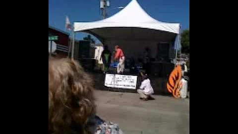 Robert  Troutt, Sr @ the Laurel Street Fair 2010