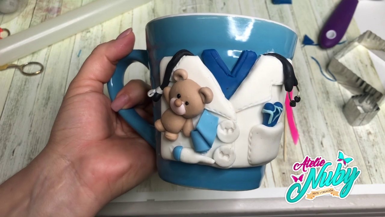 Taza para doctor (a) en honor a ellos