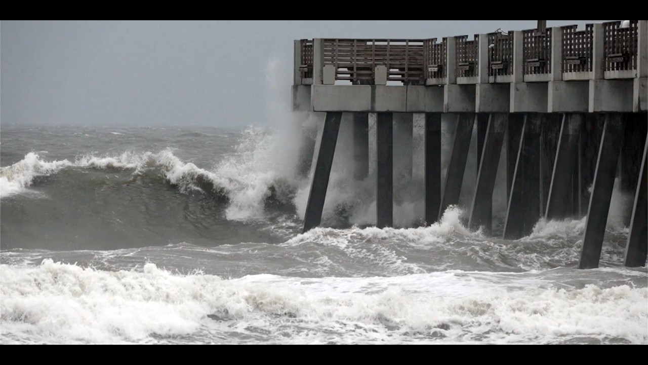 Big Waves Crashing The Pier /Due To Late Season Nor'easter - YouTube