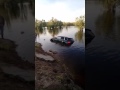 Машина в воде, авария
