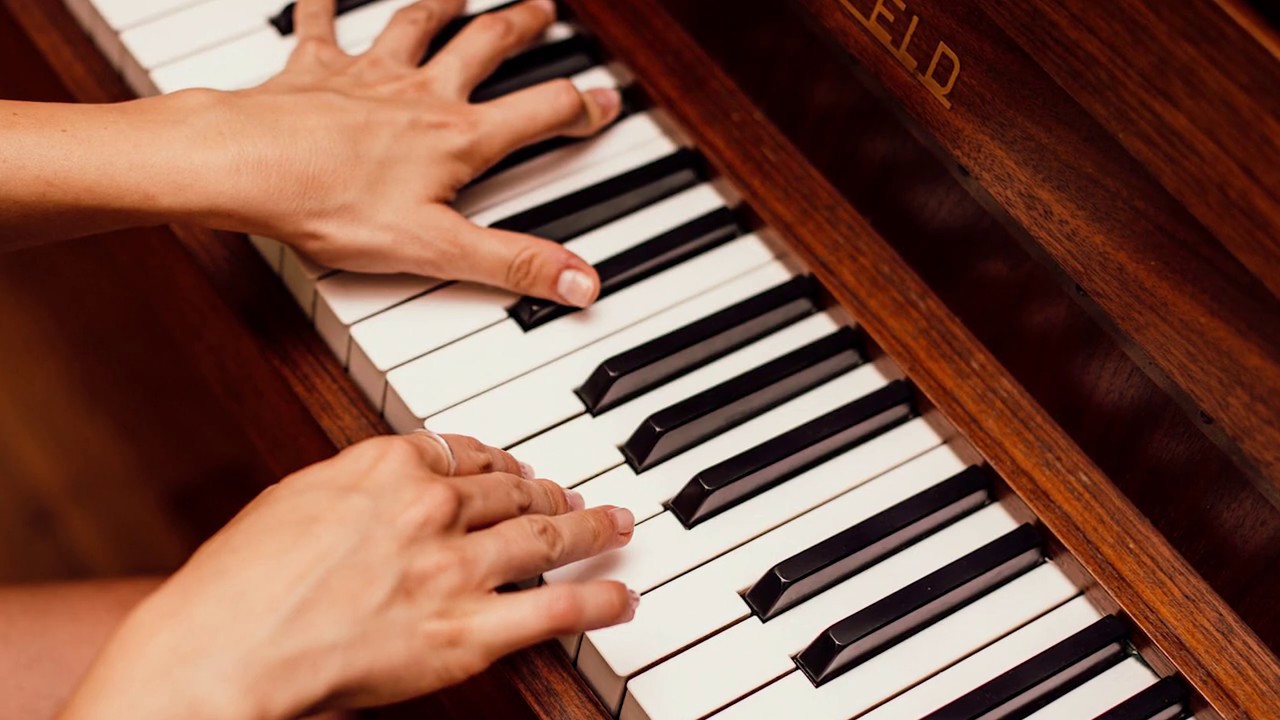 Relaxing Piano Music || Drops Of Earth || Relaxation Guru ||