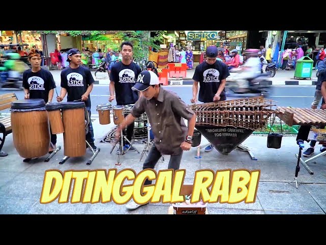 DITINGGAL RABI - Musiknya Mantap u0026 Yang Joget Lucu TEMON HOLIC (Angklung Malioboro) Carehal NDX AKA class=