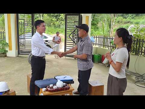 Thanks to Nhat's help, Mui successfully secured a major contract right in front of Van