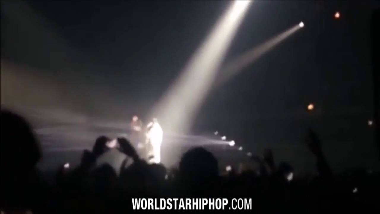 Kanye West Calls Out Taylor Swift At Drake's Concert In Chicago "I Am