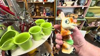 Vintage Glass Shopping At An Antique Mall In Grants Pass Oregon