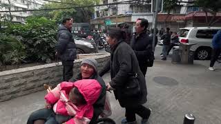 : Walk around wohouci Tibetan market area and tea house. Chengdu.