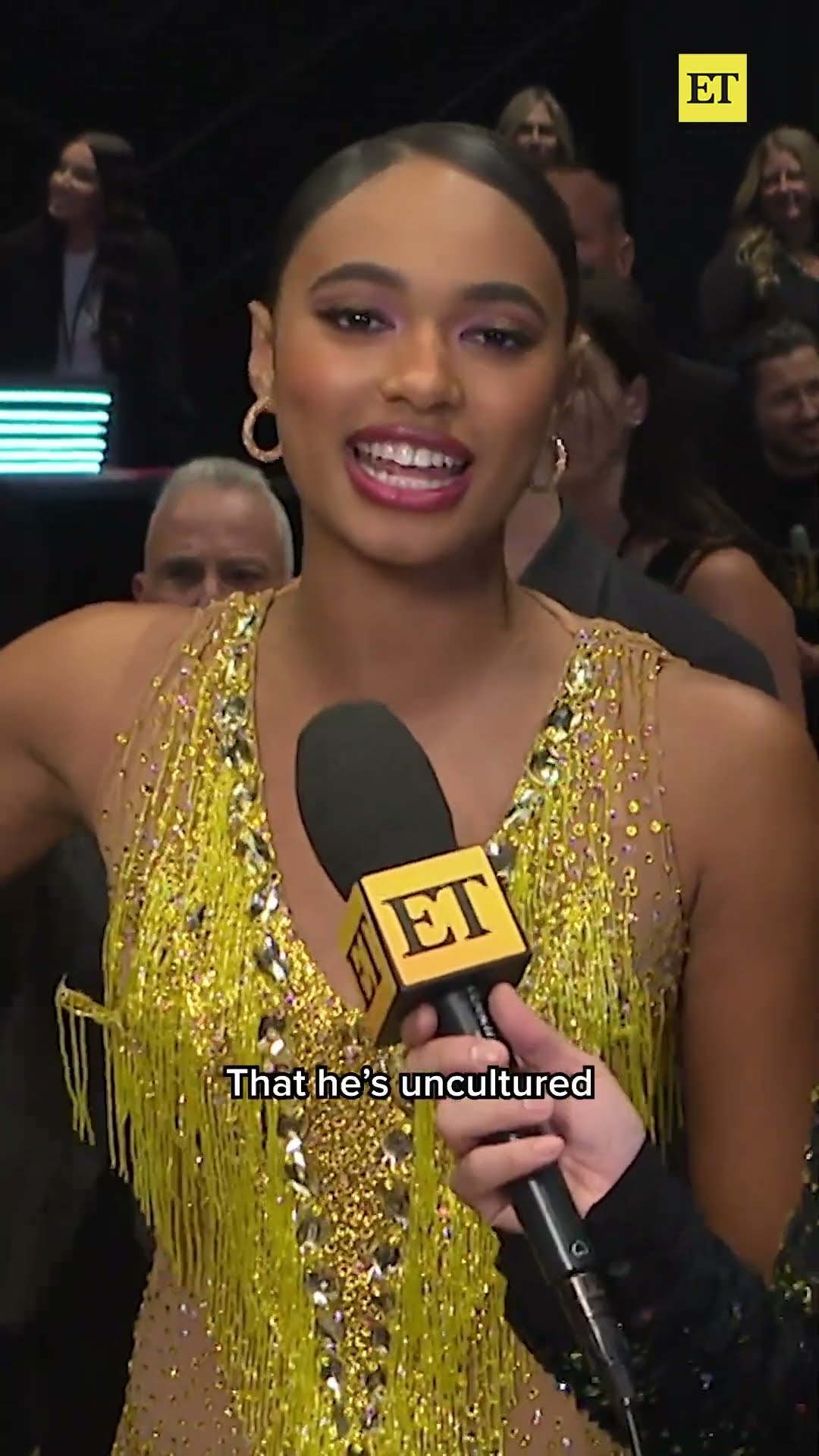 Chandler Kinney on Teaching Brandon Armstrong the ‘Apple’ Dance #dwts #dancingwiththestars #brat