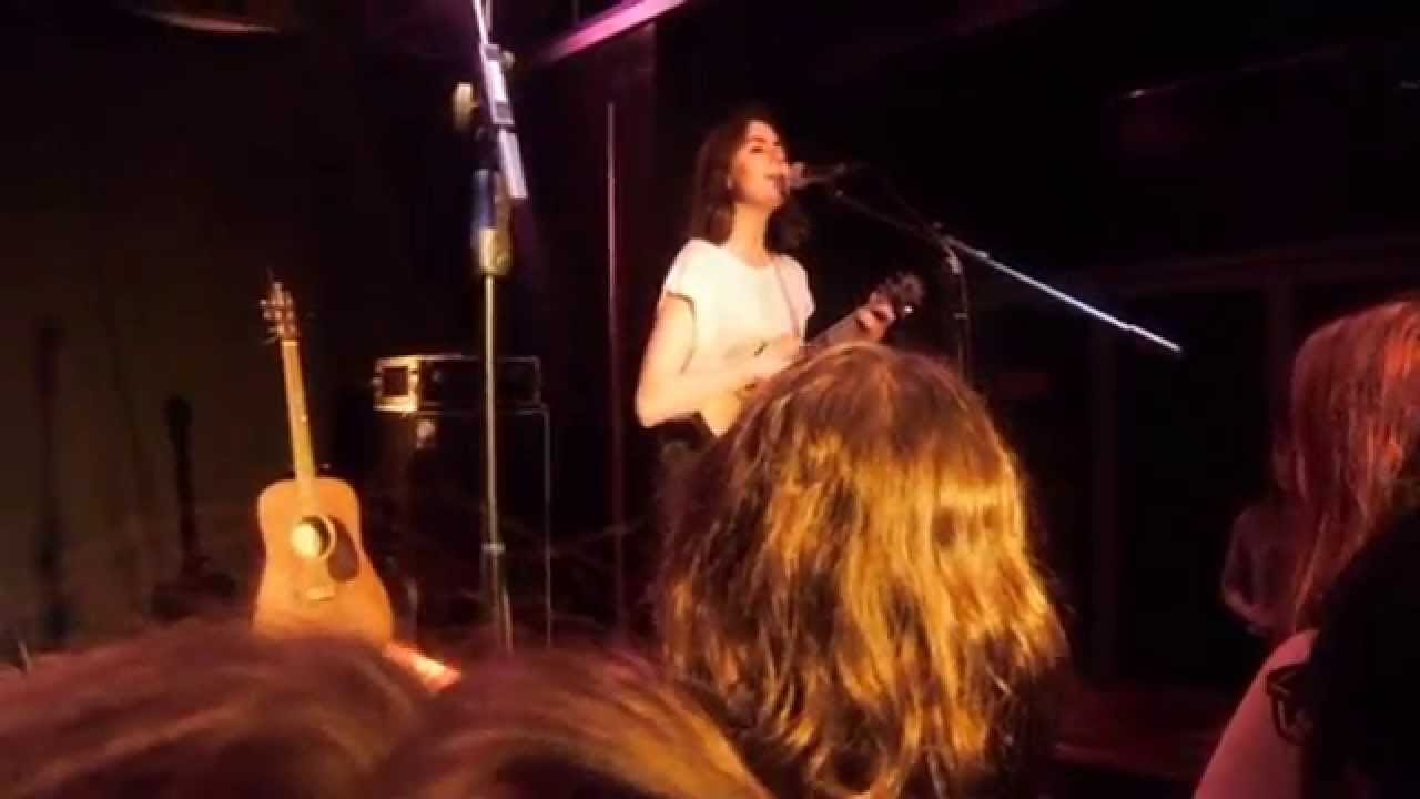 Dodie Clark Absolutely Smitten Live