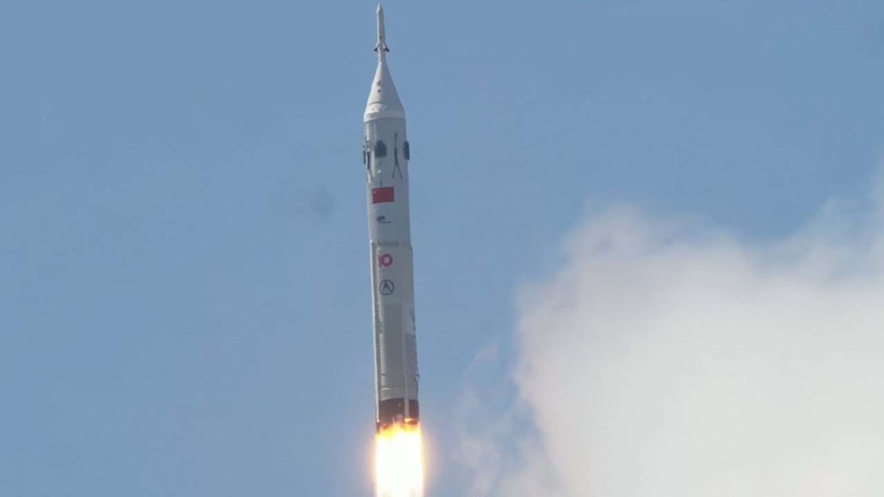 BIG BREAKING: China conducts in-flight abort test of its Mengzhou moon spacecraft atop Long March-10