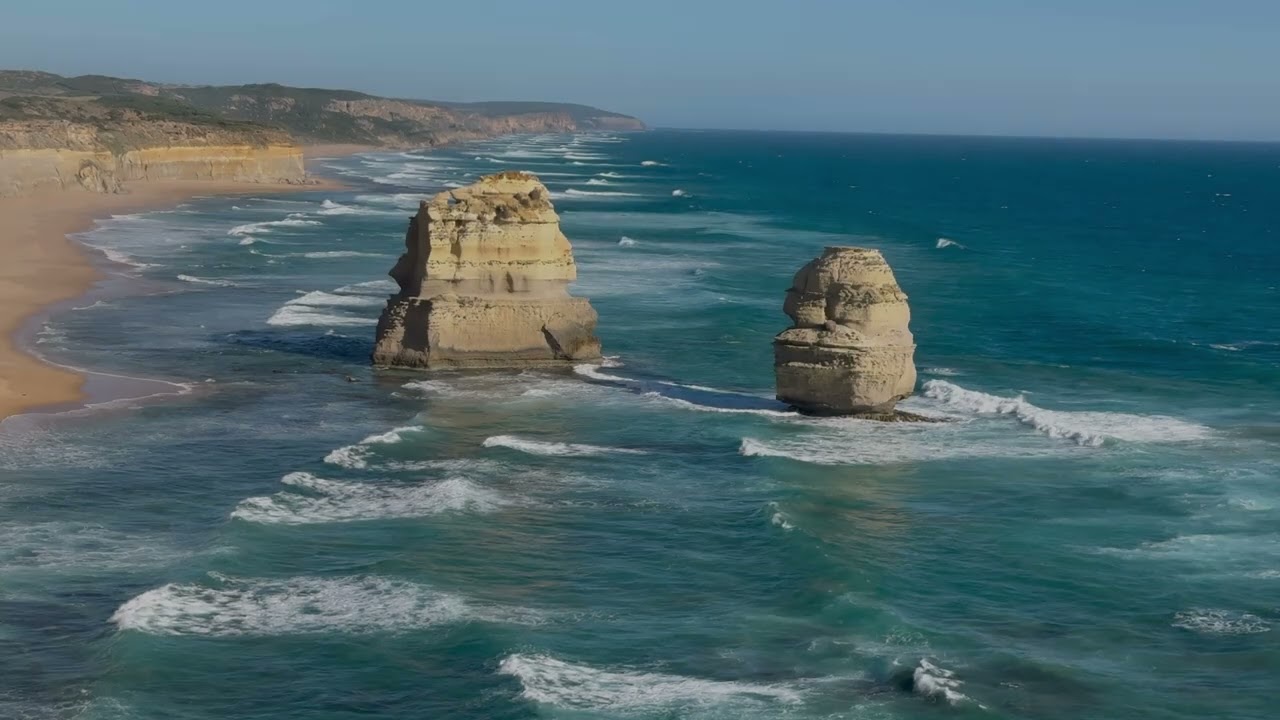 This Road in Australia Feels Unreal 😍 | Great Ocean Road.