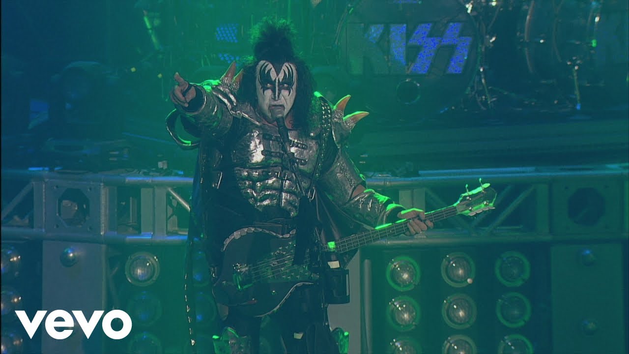 Kiss группа i was made for lovin you. Клип kiss i was made. Kiss i was made. Kiss -l was made for lovin you. Kiss i love it loud на русском.