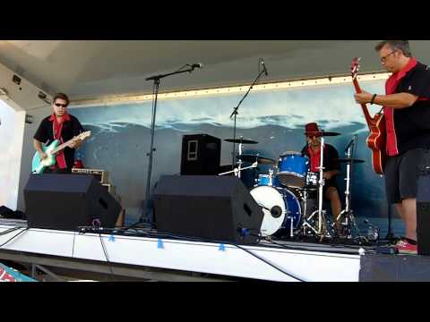 The Cocktail Preachers: From Spain... to Russia - Live at the Huntington Beach Pier