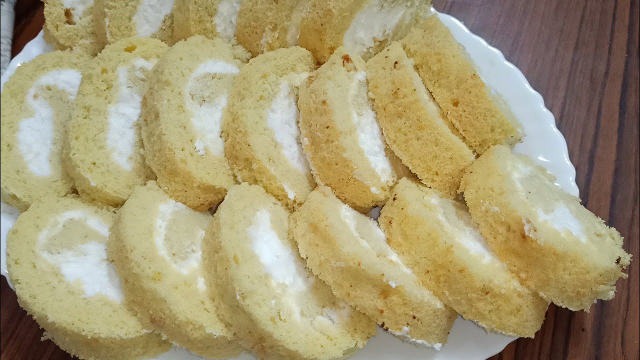 آخره اللي تعمل عيد ميلاد نسيت السويسرول اسبوع في التلاجه 😭😭😭