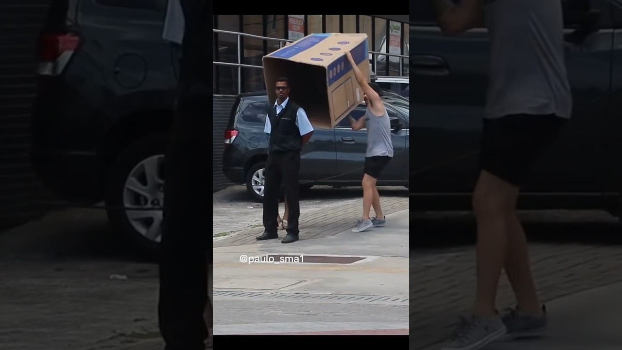 PEGADINHA DA CAIXA - COM O SEGURAN&Ccedil;A DO PREDIO KKKKK ( BIG BOX PRANK )