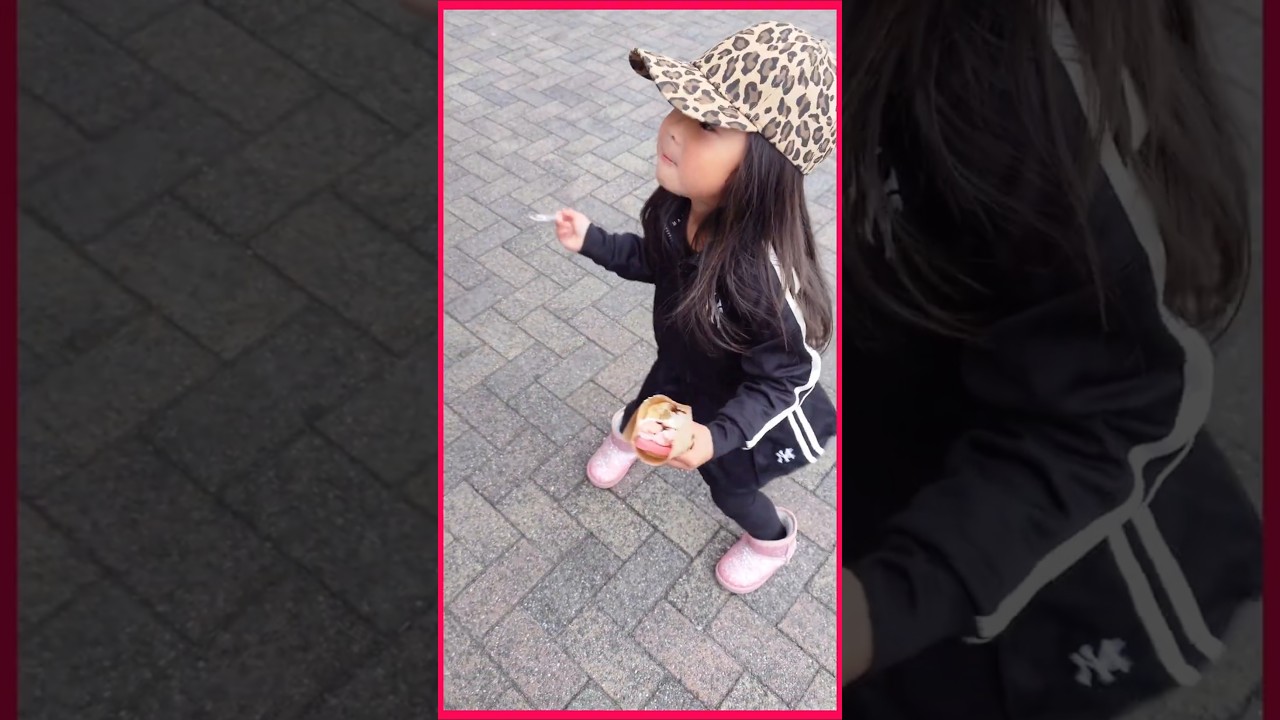 美味しくて踊りだす2人w🤣