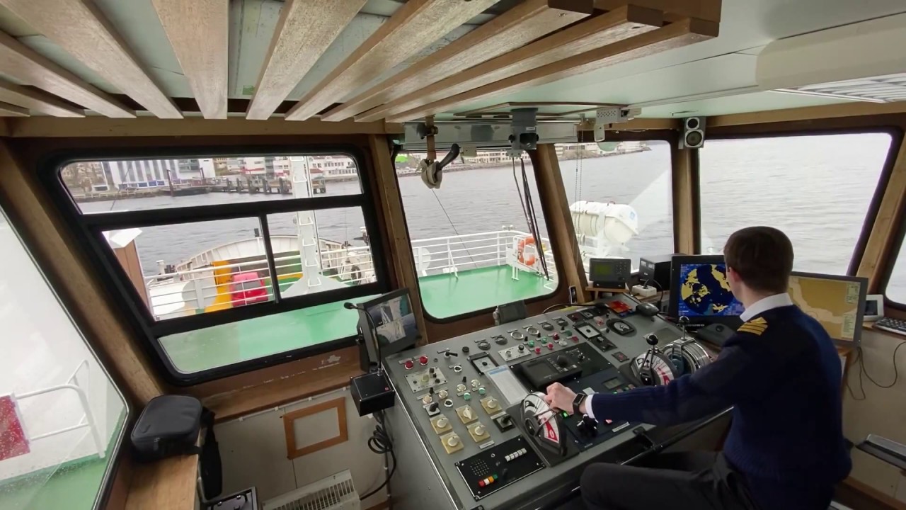 M/F Sykkylvsfjord til kai ved Stranda