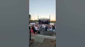 Gin blossoms, blues traveler, spin doctors members doin Rocket Man, WA, Aug 2025