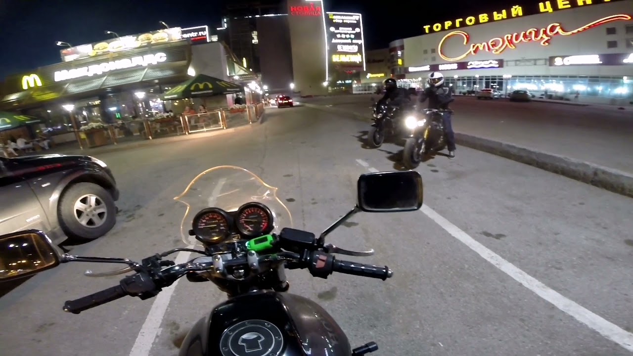 Honda cb400 vs kawasaki z1000)