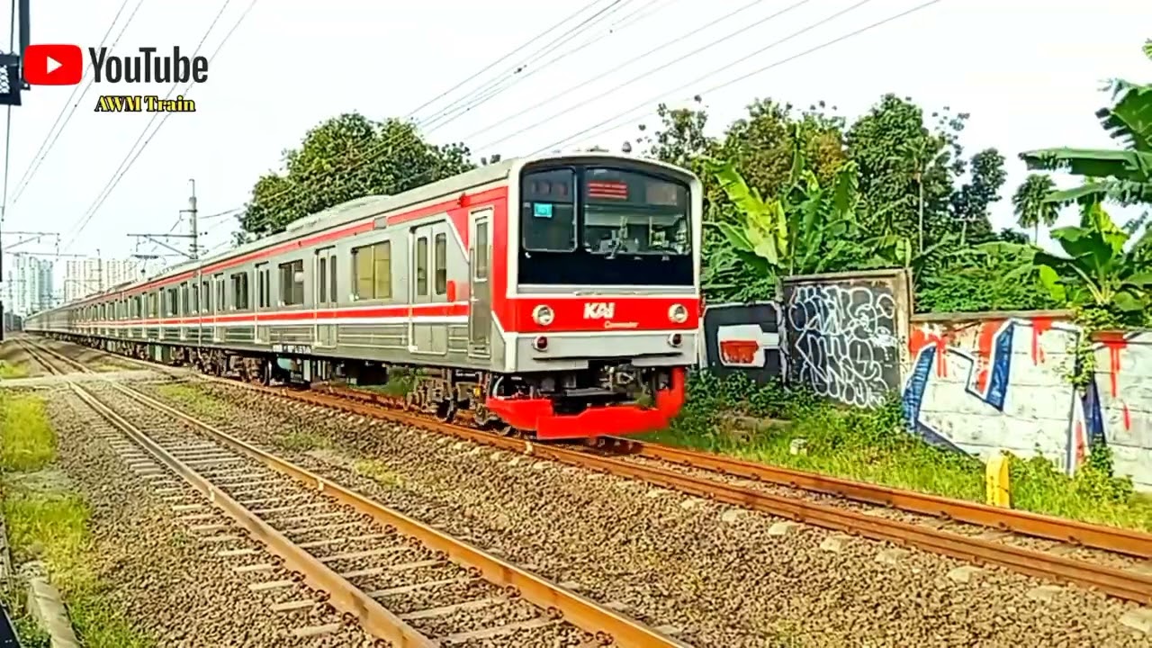 Tak Terhitung‼️ JR205 Datang Bertubi-tubi di Jam Sibuk.