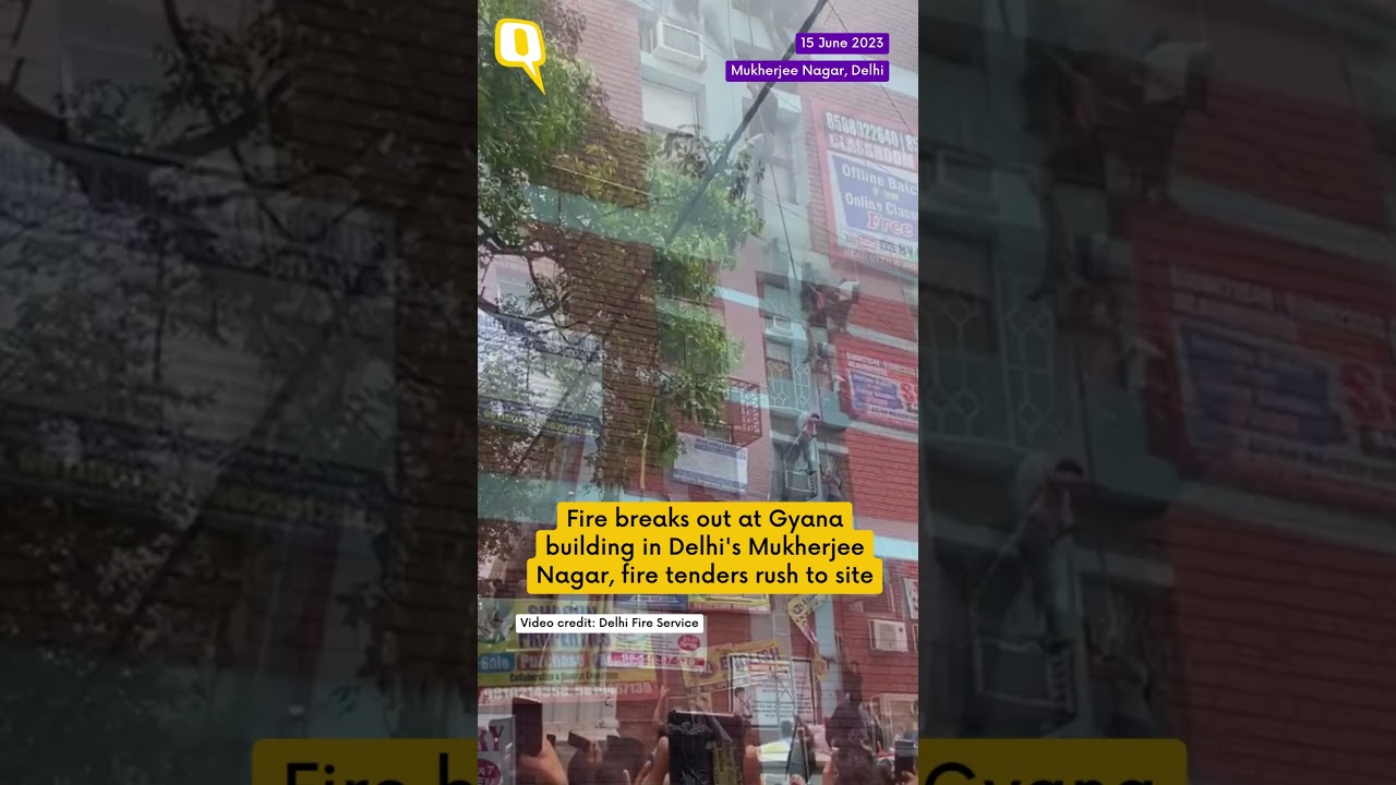 Fire Breaks Out At Gyana Building in Delhi's Mukherjee Nagar, Fire Tenders Rush To Site | 