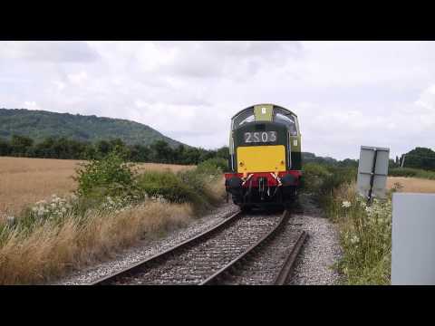 Chinnor & Princes Risborough Railway August 2013 Gala - Class 17 Clayton Diesel D8568 Compilation
