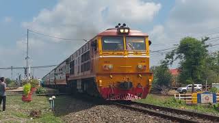 ขบวนรถธรรมดาที่ 212 ตะพานหิน-กรุงเทพ เข้าและออกสถานีอยุธยา ทำขบวนโดย Alsthom ADD 4416 วันที่26/03/65