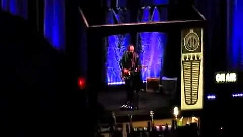 Elvis Costello -- Alison & Pump It Up (04-07-2016)