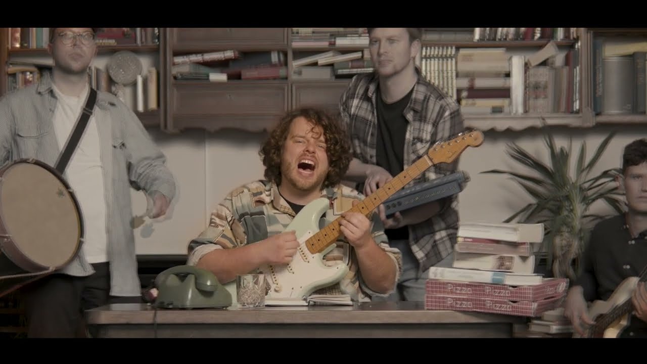 Watch Die Lieferanten - Eintag (Offizielles Video) on YouTube Watch Die Lieferanten - Eintag (Offizielles Video) on YouTube