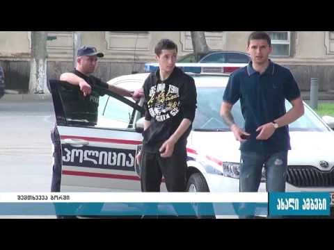 გორის ცენტრში ახალგაზრდა მამაკაცმა ყელის არეში \"ბრიტვით\" თვითდაზიანებები მიიყენა 11.06.2016