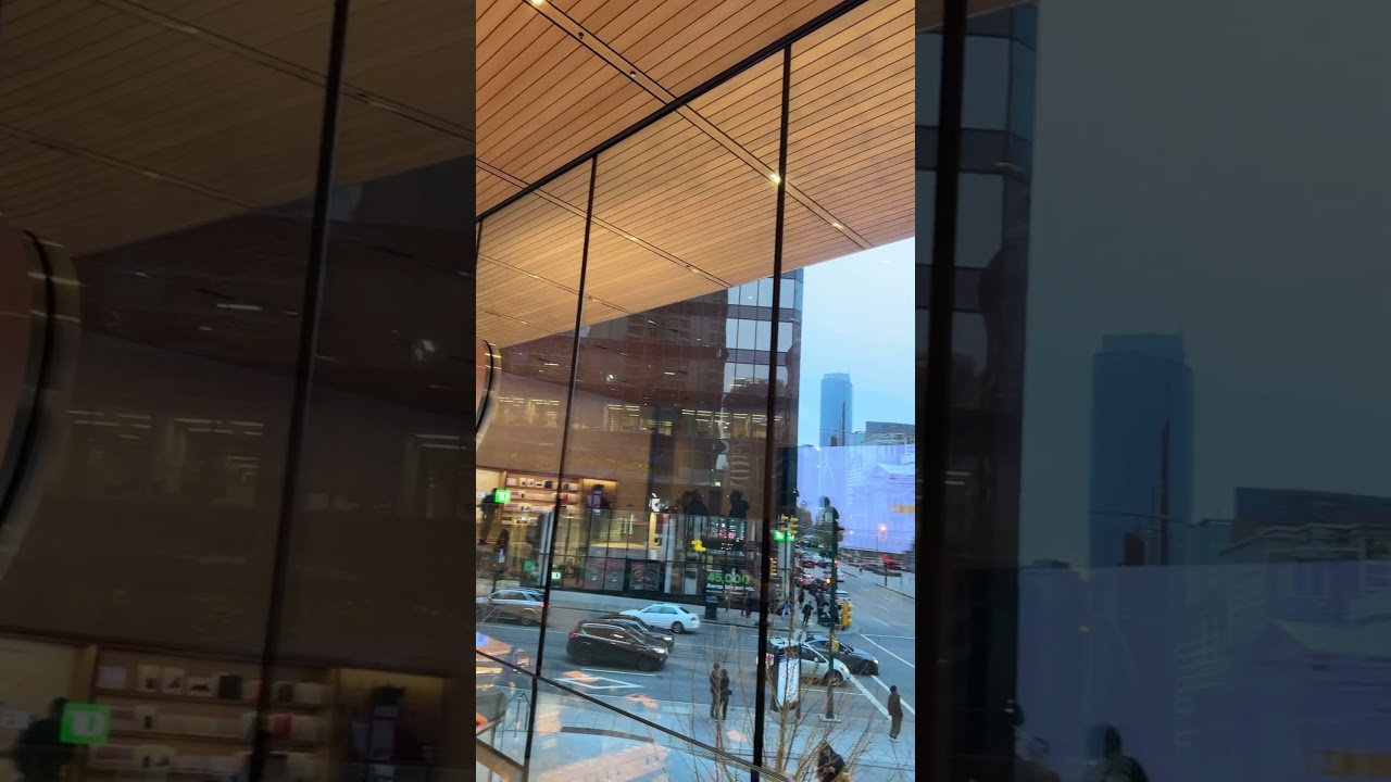New Apple Store in downtown Vancouver