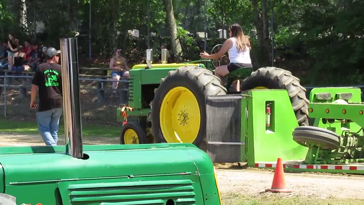MVI 0116 Eastern Connecticut Farm Tractor Pullers, Brooklyn, CT Benefit