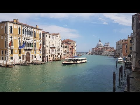 Венеция. Как дома стоят на воде? Цены на недвижимость.