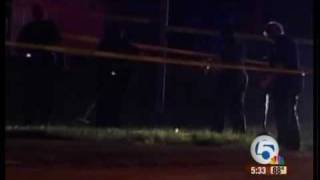 Two Tampa police officers shot, killed