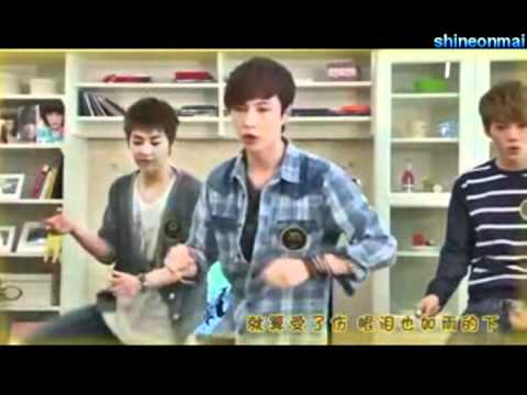 EXO-M Xiumin, Lay, Luhan dance MAMA+sing in bg