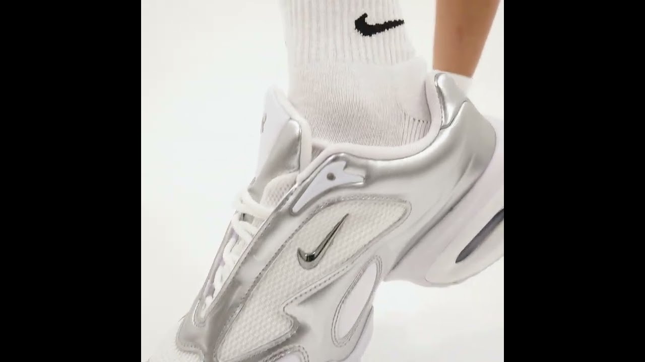 NIKE Air Max Muse Shoes Sneakers Women Shiny White Metallic Silver 