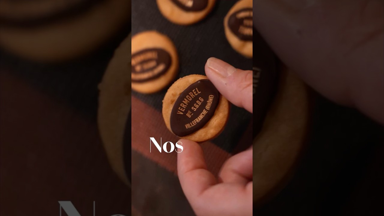 Meme les biscuits café 🍪☕️ sont fait maison à la table Vermorel!
