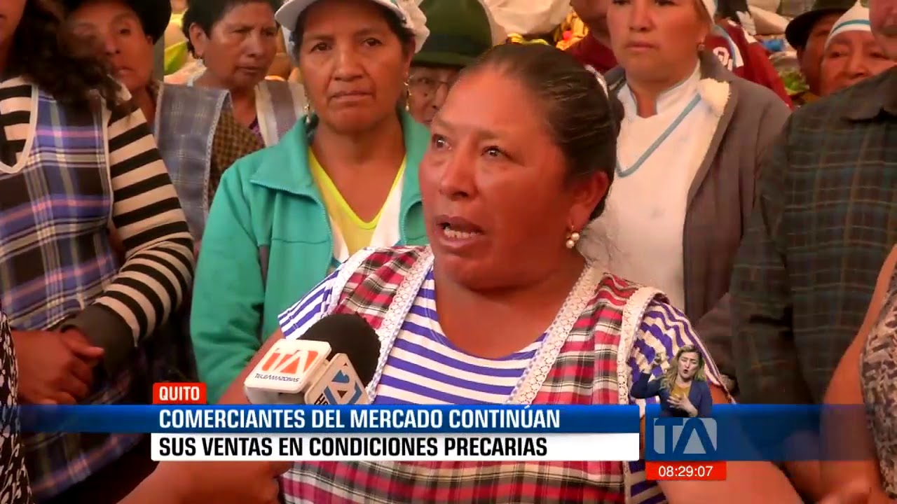 Comerciantes del mercado de Calderón atienden en pésimas condiciones