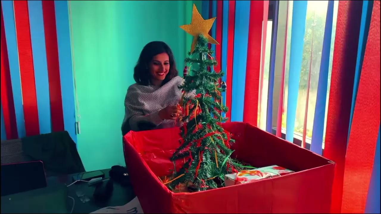 Christmas game at office 🥰🎊 