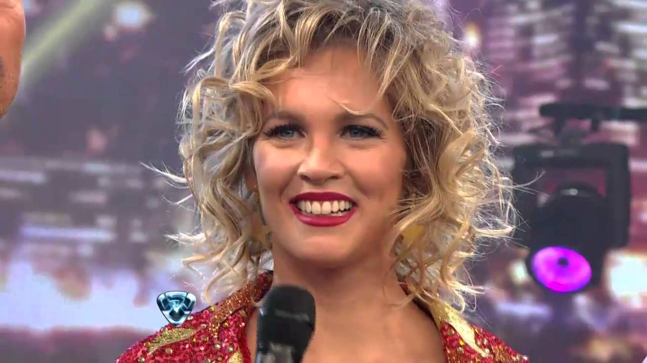 Showmatch 2012 - Liz Solari abrió la noche con 39 puntos